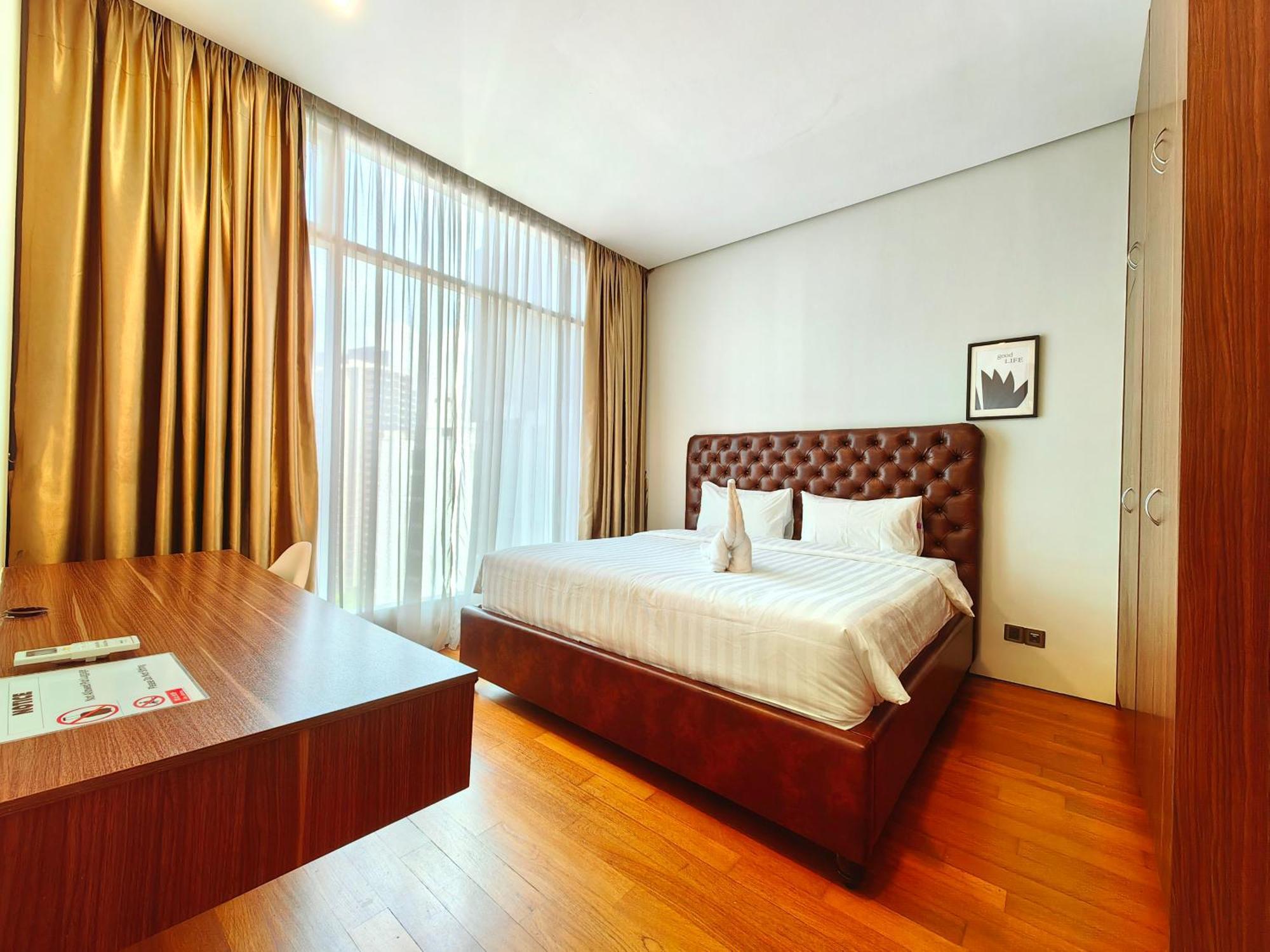 Soho Suites Klcc By Guesthouse Kuala Lumpur Exterior photo